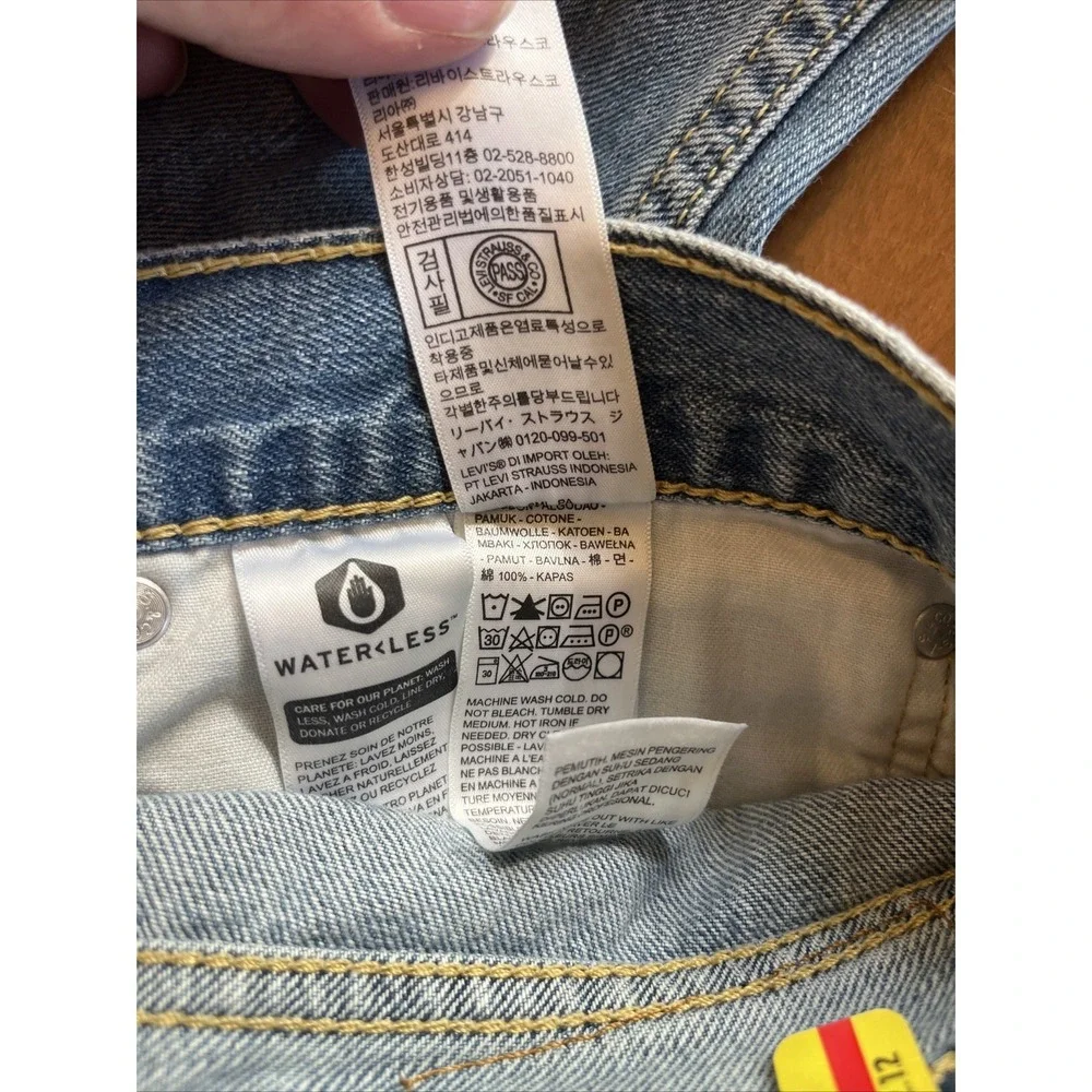 Levi 505 Regular Straight Leg Light Wash Blue Jeans Size 40x32